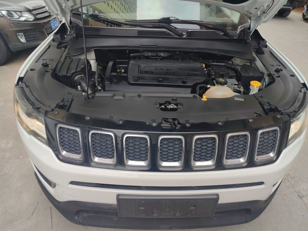 Jeep Compass 2017, 98100 км, за 7028 USD - фото 19