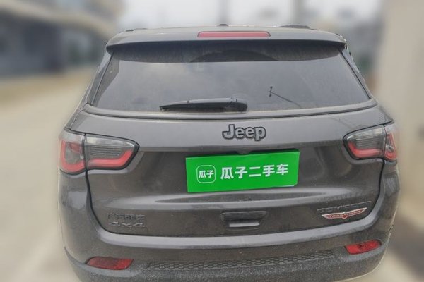 Jeep Compass 2017, 104100 км, за 7967 USD