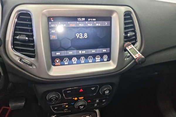 Jeep Compass 2019, 69800 км, за 8249 USD - фото 15