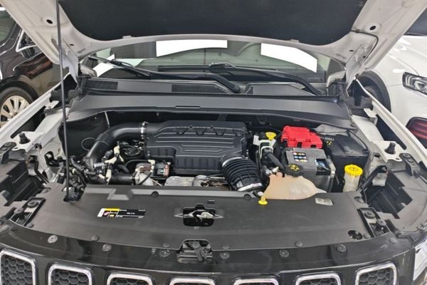 Jeep Compass 2019, 69800 км, за 8249 USD - фото 24