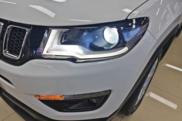 Jeep Compass 2019, 69800 км, за 8249 USD - фото 8