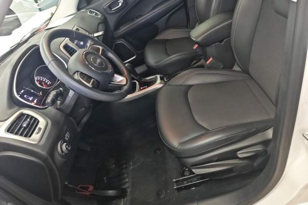 Jeep Compass 2019, 69800 км, за 8249 USD - фото 17