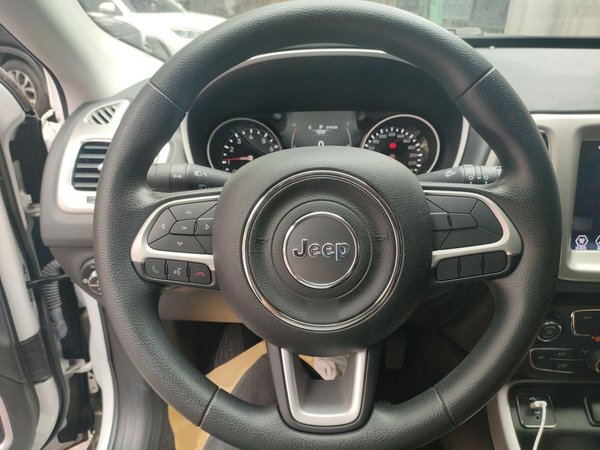 Jeep Compass 2020, 13600 км, за 9243 USD - фото 7