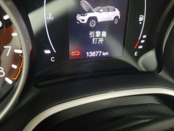 Jeep Compass 2020, 13600 км, за 9243 USD - фото 9