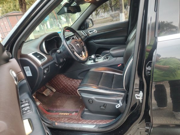Jeep Grand Cherokee 2015, 121199 км, за 15169 USD - фото 15