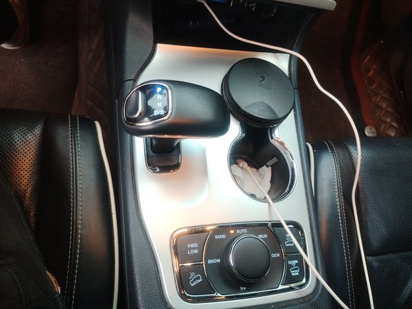 Jeep Grand Cherokee 2015, 121199 км, за 15169 USD - фото 10