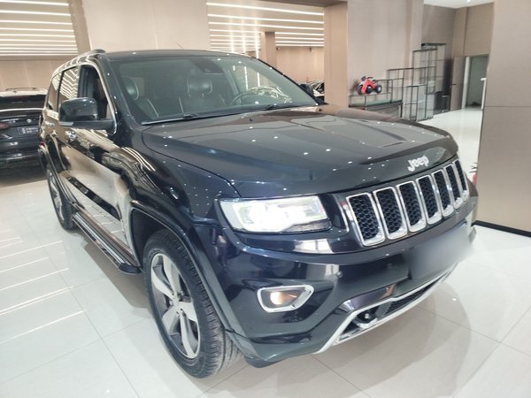 Grand Cherokee (Import) 2015 3.6L Luxury Navigation Edition, 2015 года
