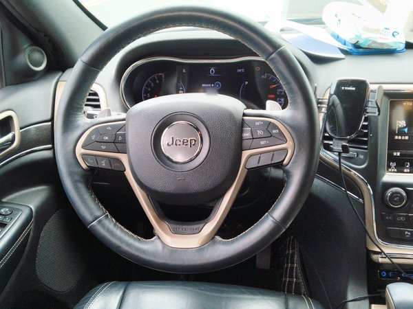 Jeep Grand Cherokee 2016, 122700 км, за 12212 USD - фото 14