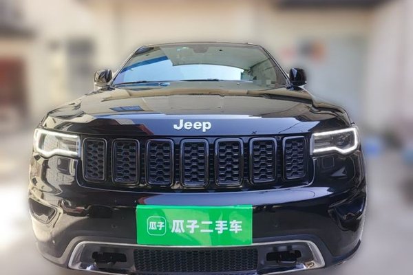 Jeep Grand Cherokee 2016, 87200 км, за 15631 USD
