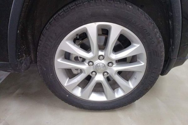 Jeep Grand Cherokee 2017, 103700 км, за 15174 USD