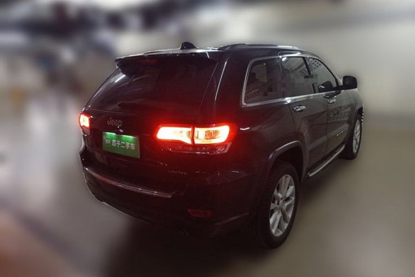 Jeep Grand Cherokee 2017, 103700 км, за 15174 USD