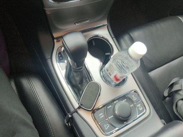 Jeep Grand Cherokee 2017, 103800 км, за 17242 USD