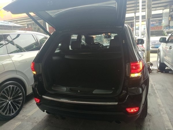 Jeep Grand Cherokee 2017, 103800 км, за 17242 USD - фото 8