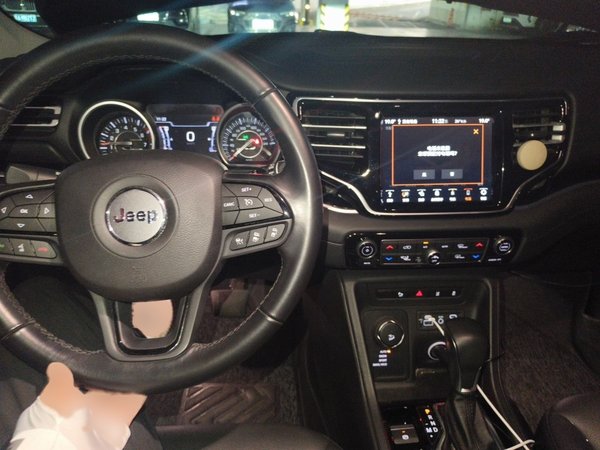 Jeep Grand Commander 2020, 30200 км, за 18254 USD - фото 18
