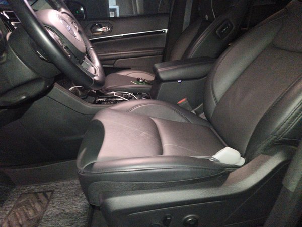 Jeep Grand Commander 2020, 30200 км, за 18254 USD - фото 14