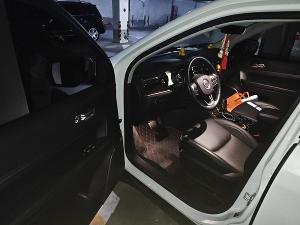 Jeep Grand Commander 2022, 45700 км, за 13779 USD - фото 17