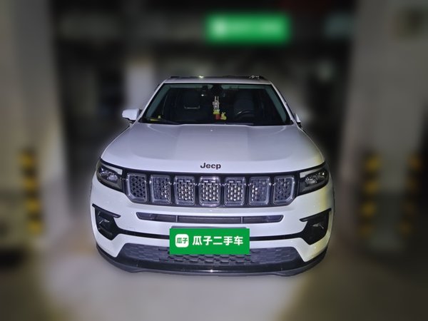 Jeep Grand Commander 2022, 45700 км, за 13779 USD