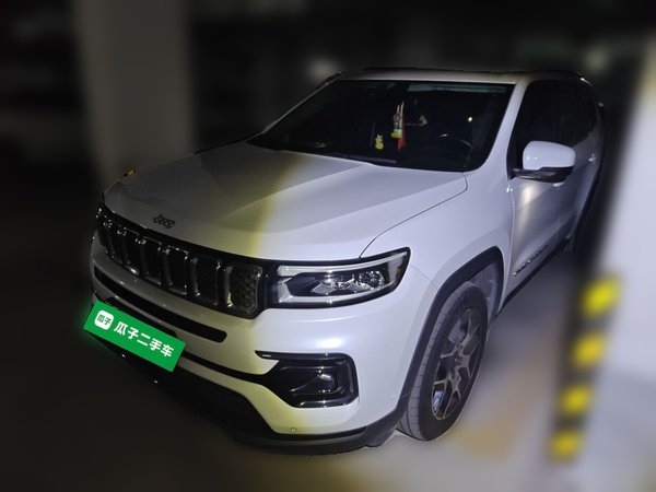 Jeep Grand Commander · 2022 год