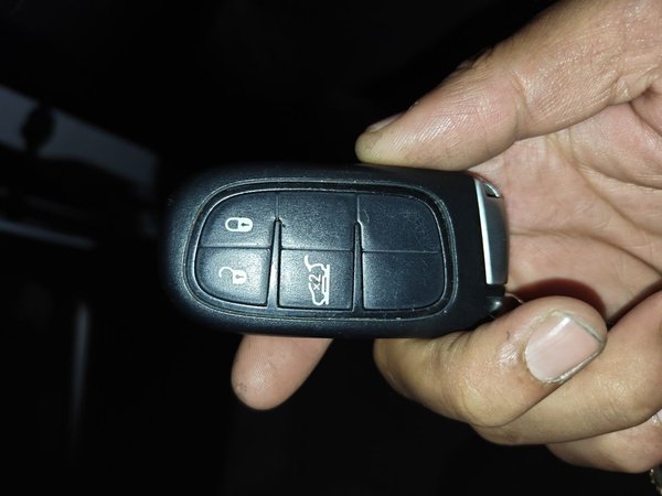 Jeep Grand Commander 2022, 45700 км, за 13779 USD - фото 9