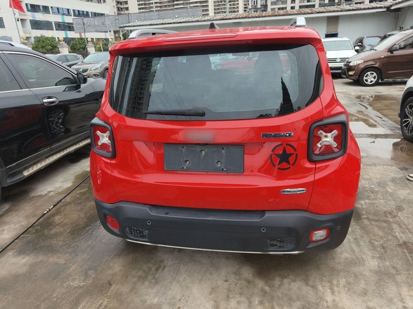 Jeep Renegade 2016, 149900 км, за 6259 USD