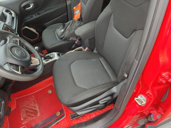 Jeep Renegade 2016, 149900 км, за 6259 USD - фото 18