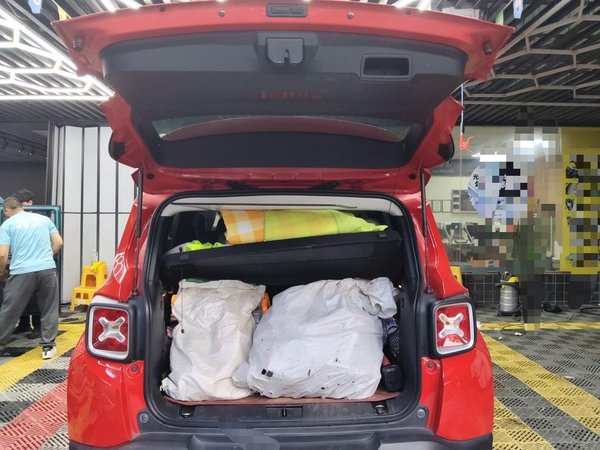 Jeep Renegade 2016, 55199 км, за 6157 USD - фото 20