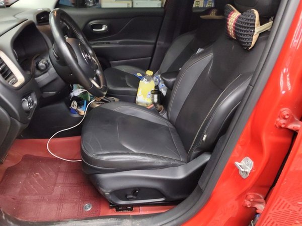 Jeep Renegade 2016, 55199 км, за 6157 USD - фото 16