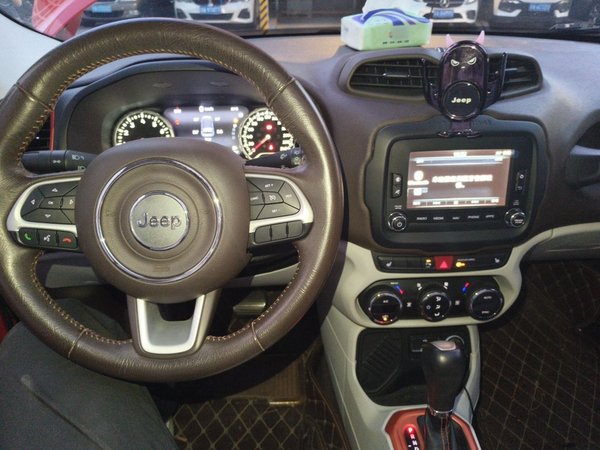 Jeep Renegade 2016, 89100 км, за 5209 USD - фото 10