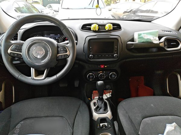 Jeep Renegade 2016, 81400 км, за 6022 USD - фото 6
