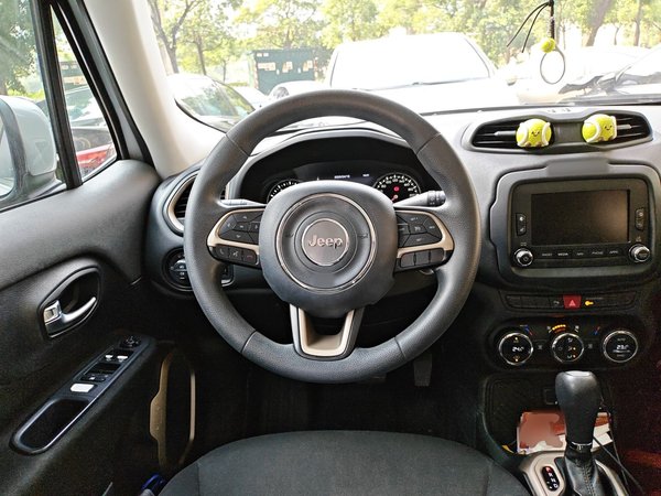 Jeep Renegade 2016, 81400 км, за 6022 USD - фото 15