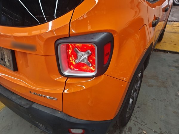 Jeep Renegade 2016, 64800 км, за 6650 USD - фото 7