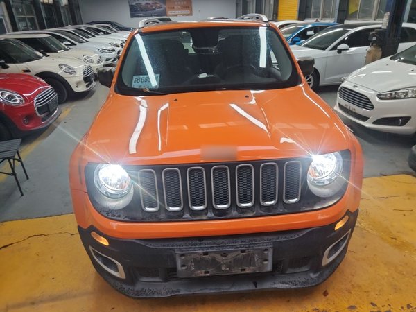 Jeep Renegade 2016, 64800 км, за 6650 USD
