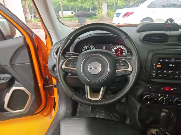 Jeep Renegade 2016, 64800 км, за 6650 USD - фото 14