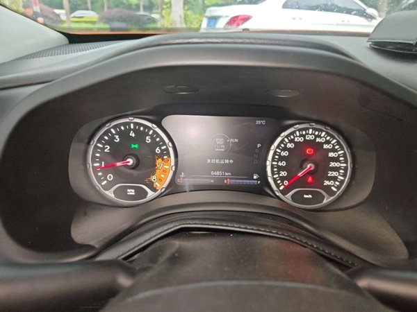 Jeep Renegade 2016, 64800 км, за 6650 USD - фото 15