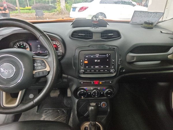 Jeep Renegade 2016, 64800 км, за 6650 USD - фото 16