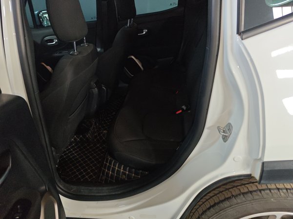 Jeep Renegade 2017, 92500 км, за 5357 USD - фото 22