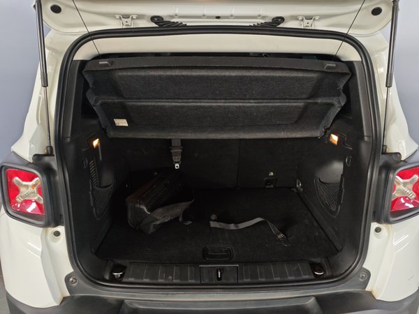 Jeep Renegade 2017, 92500 км, за 5357 USD - фото 18