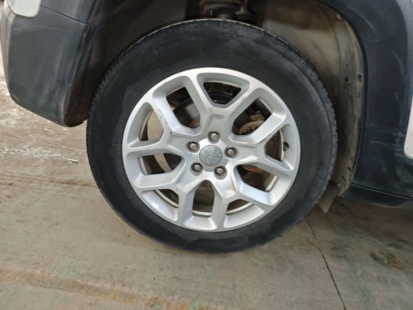 Jeep Renegade 2017, 92500 км, за 5357 USD - фото 10