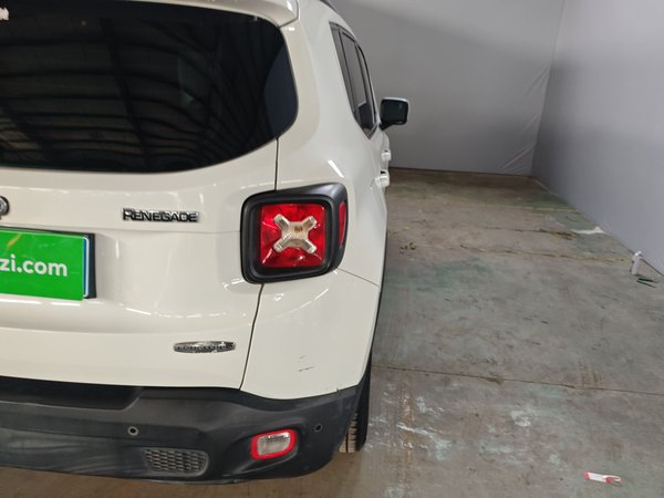 Jeep Renegade 2017, 92500 км, за 5357 USD - фото 8