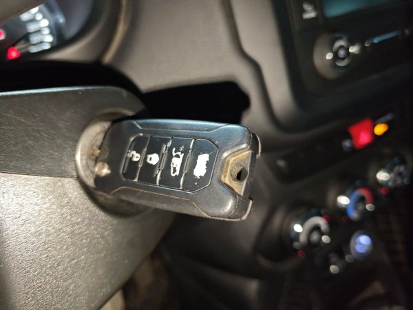 Jeep Renegade 2017, 92500 км, за 5357 USD - фото 19