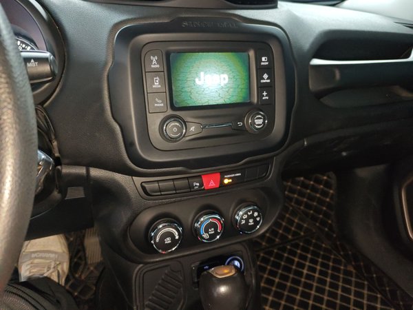 Jeep Renegade 2017, 92500 км, за 5357 USD - фото 14