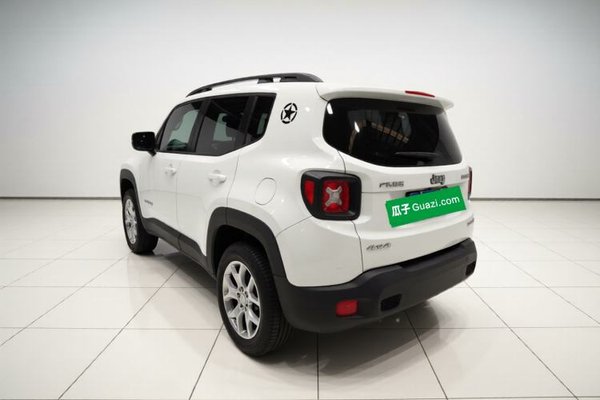 Jeep Renegade 2017, 107600 км, за 7735 USD