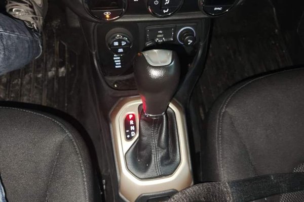 Jeep Renegade 2017, 107600 км, за 7735 USD - фото 13