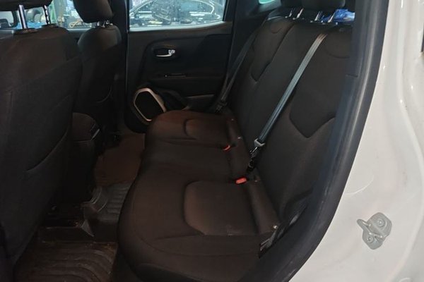 Jeep Renegade 2017, 107600 км, за 7735 USD - фото 20