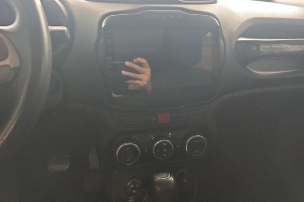 Jeep Renegade 2017, 72900 км, за 7932 USD - фото 11