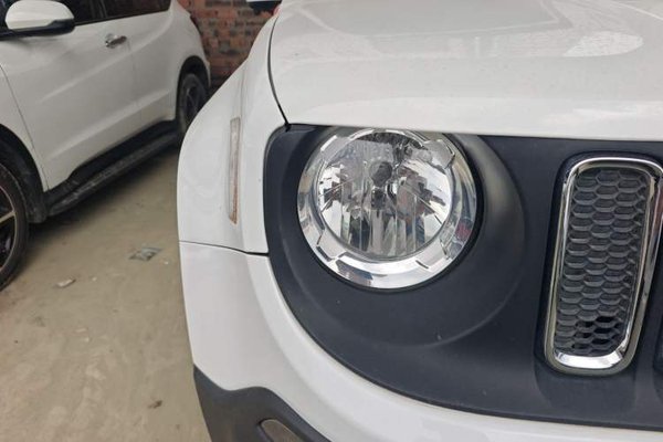 Jeep Renegade 2017, 72900 км, за 7932 USD