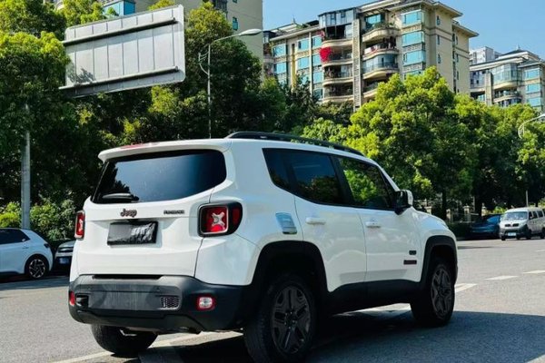 Jeep Renegade 2017, 72900 км, за 7932 USD - фото 7