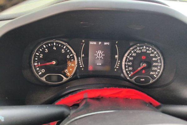 Jeep Renegade 2017, 72900 км, за 7932 USD - фото 9