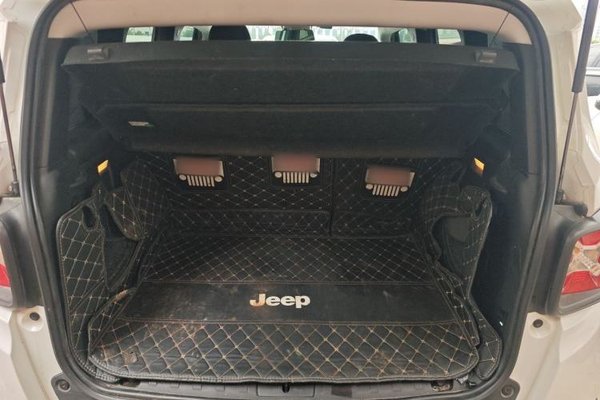 Jeep Renegade 2017, 72900 км, за 7932 USD - фото 15
