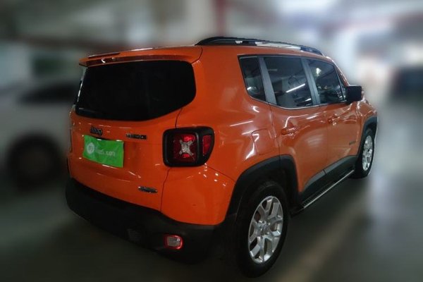 Jeep Renegade 2018, 60400 км, за 6858 USD
